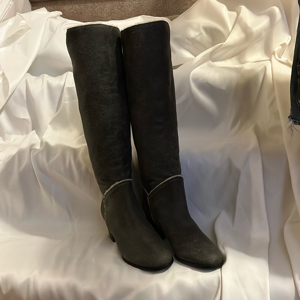 Chanel Gray Suede Boots - Excellent Condition- Size 39